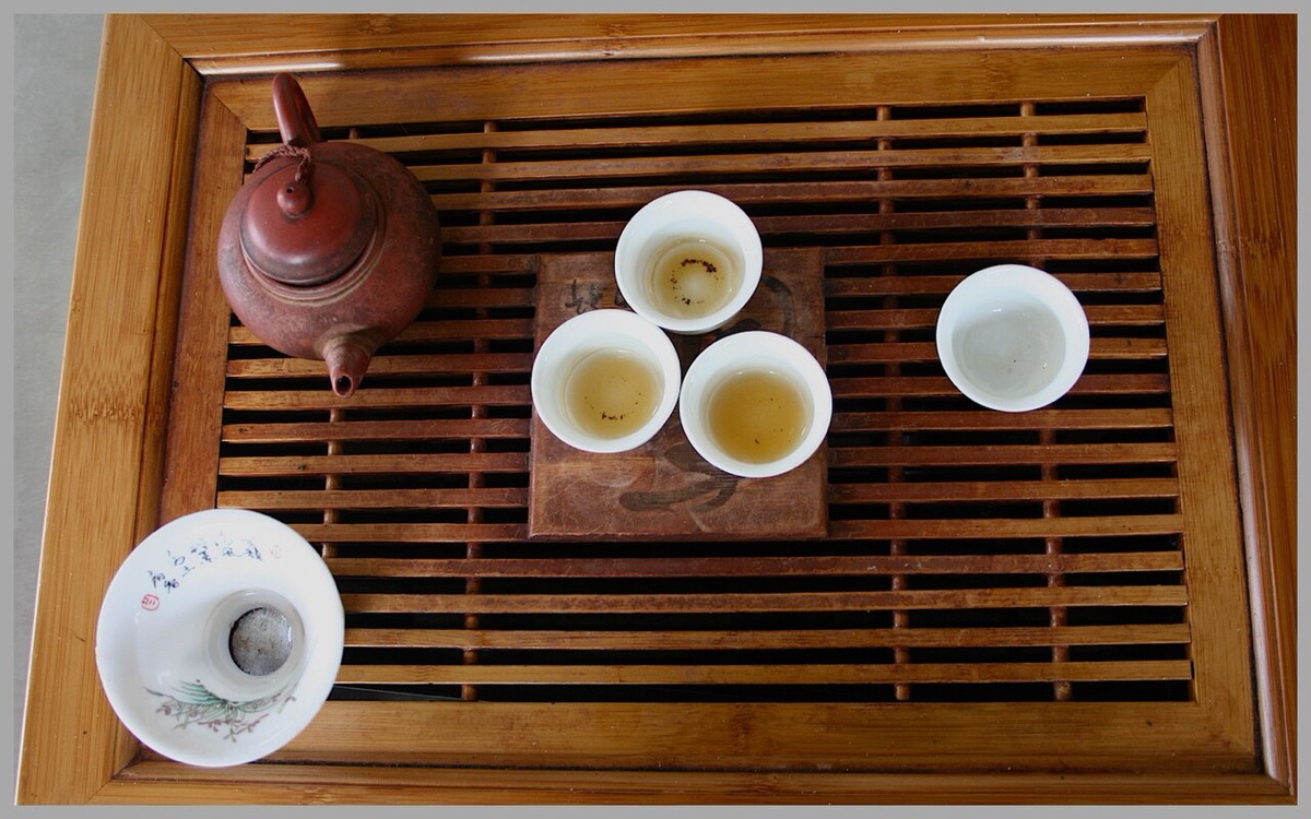 手表与茶：广州人的两种慢生活哲学