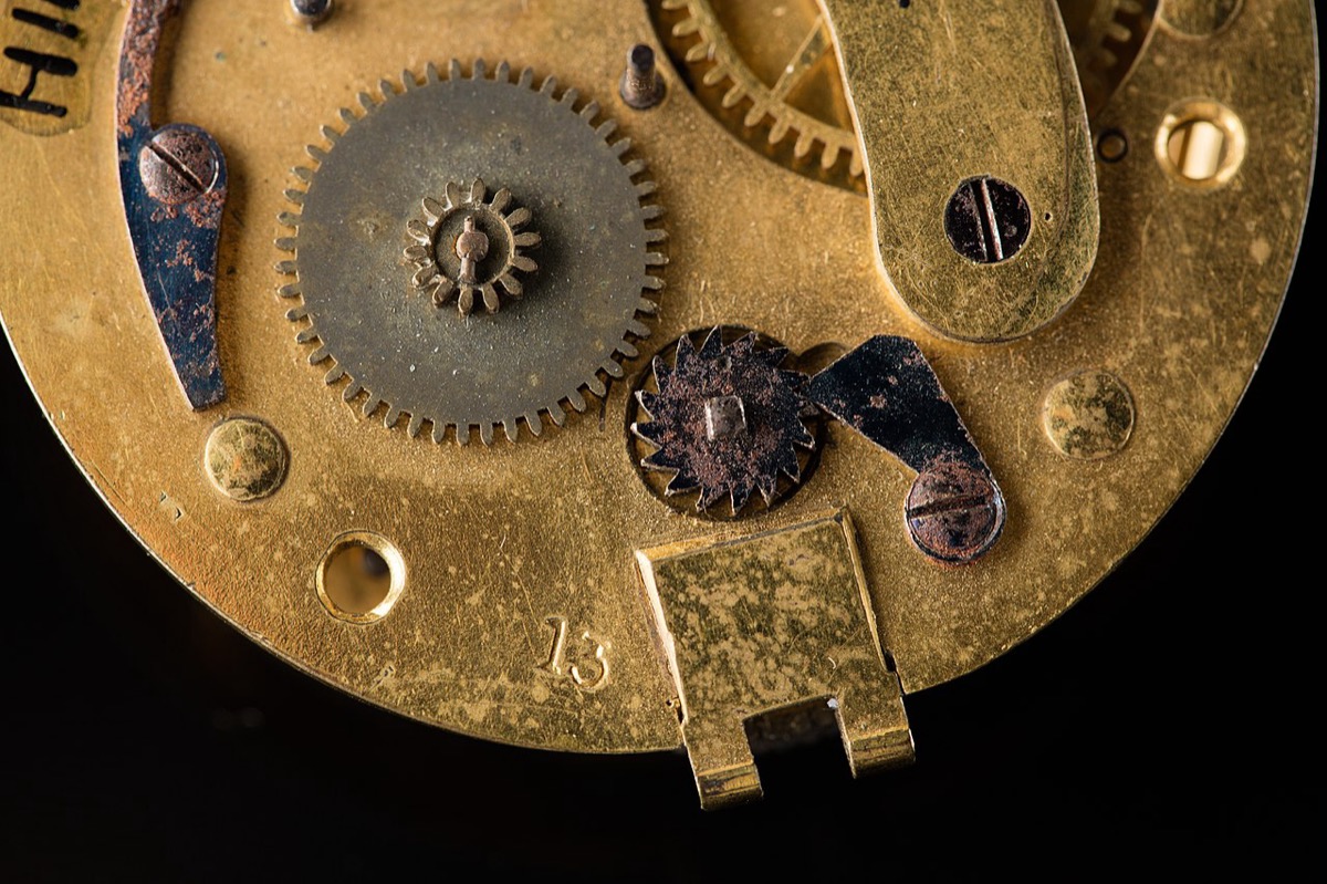 假表鉴别指南：从通用技巧到品牌细节的真假辨别全攻略